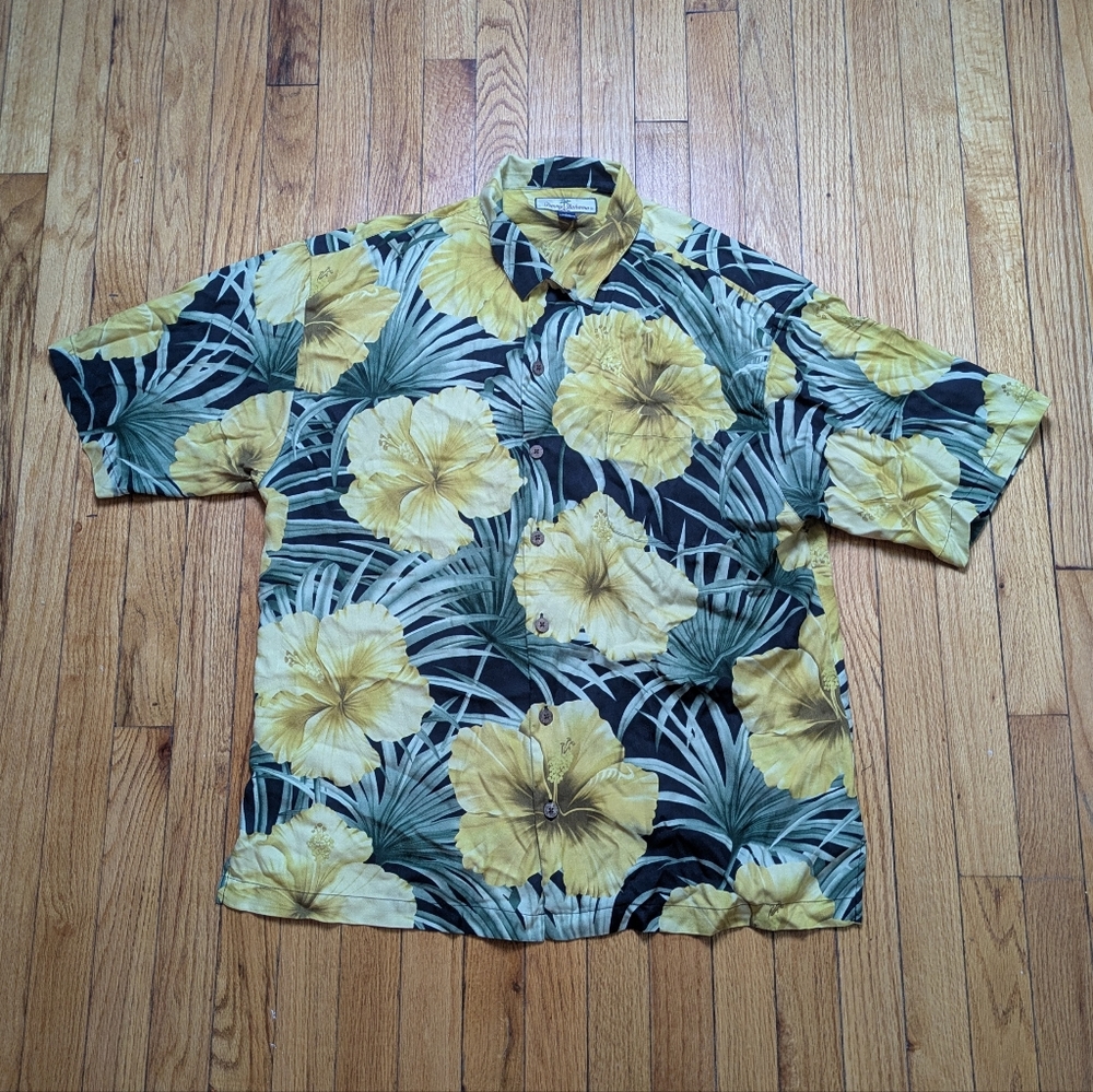 Tommy Bahama Camp Shirt Men's Large Loop Collar Hawaiian Floral Silk